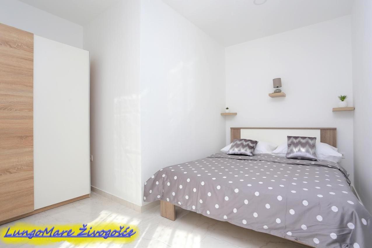 Apartmants villa Lungo Mare Živogošće Exteriör bild
