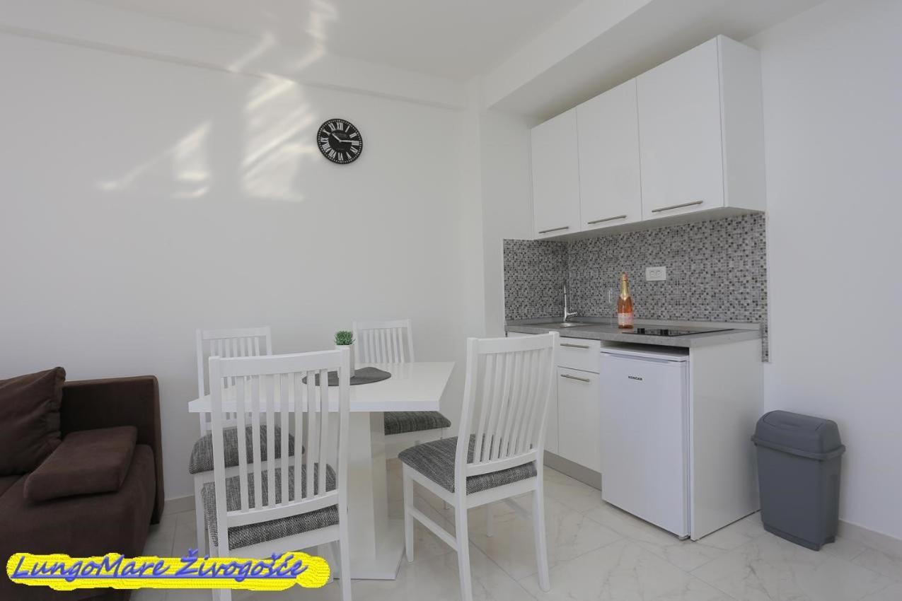 Apartmants villa Lungo Mare Živogošće Exteriör bild
